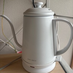 電気ケトル 電気ポット 1Lの画像