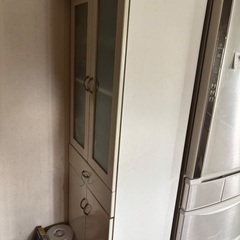 【無料】白色食器棚お譲りします。16or26日引き取り指定日、長与岡郷まで取りに来て頂ける方の画像