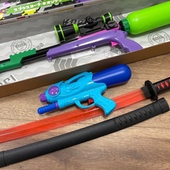 スプラトゥーン2水鉄砲 ･水鉄砲･刀セット
の画像