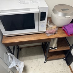 レンジ台 ゴミ箱上ラック 引き出し付き コンセント付き キャスター付き 幅102.5 奥行46.5 高さ85.5cm レンジラック レンジボード ゴミ箱 置き場 キッチン ラック 棚 収納 の画像