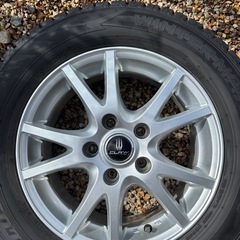 ダンロップ　スタッドレス　DUNLOP WINTER MAXX WM02  195/65R15/91Q　  の画像