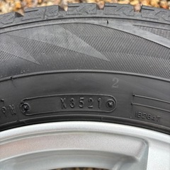 ダンロップ　スタッドレス　DUNLOP WINTER MAXX WM02  195/65R15/91Q　  の画像
