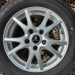 ダンロップ　スタッドレス　DUNLOP WINTER MAXX WM02  195/65R15/91Q　  の画像