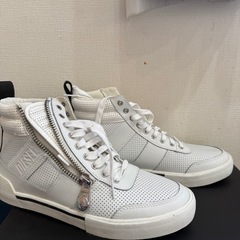 DIESELハイカットスニーカー未使用　の画像