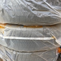 スタッドレスタイヤ　ホイール付き　4本　中古の画像