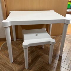 キッズデスク&チェアセットの画像