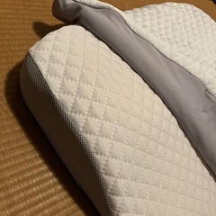 【終了】人間工学デザイン キルティング枕の画像