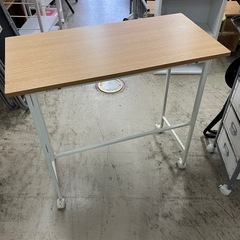O2511-201 ニトリ ハイテーブル キャスター付き 脚折りたたみ可 キズ汚れ有り 中古の画像