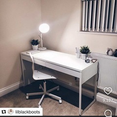 IKEAテーブルの画像