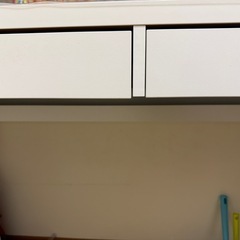 IKEAテーブルの画像