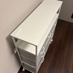 収納チェスト コンセント2口付きの画像