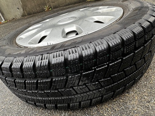 バリ溝スタッドレスタイヤ4本ホイール付き