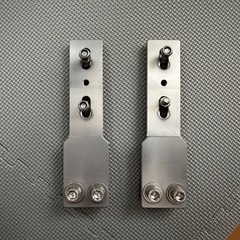 215ハイラックスサーフ&4runner(2003〜2022)　純正ルーフレール用オーニングブラケットの画像