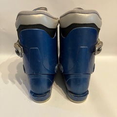 子供用スキー靴の画像