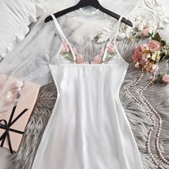 最終価格❣️エレガントな❣️フローラル刺繍🌼の画像