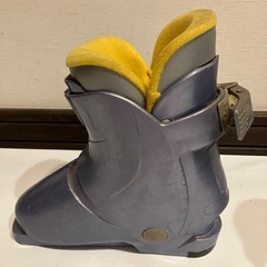 子供用スキー靴の画像