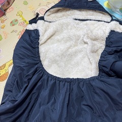 抱っこ紐 防寒ケープ の画像