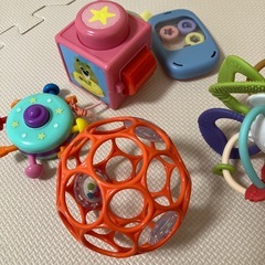 赤ちゃん　おもちゃの画像