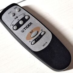 タイガー空気清浄機　AKH-B250　TIGERリモコンの画像