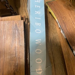 フロアタイル　茶色の画像