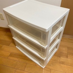 3段 衣装ケースの画像