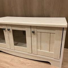 テレビ台の画像