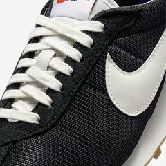 新品  NIKEレディーススニーカーの画像
