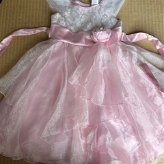 子供用ドレスの画像