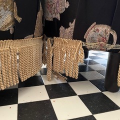 円形椅子四脚セットの画像