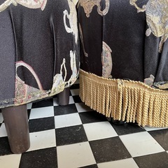 円形椅子四脚セットの画像