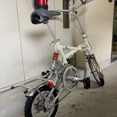  折りたたみ 自転車の画像