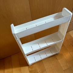車輪付⭐︎スキマ収納棚の画像