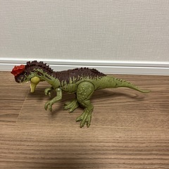 恐竜のフィギュアの画像