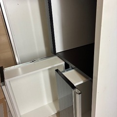 4年使った食器棚の画像