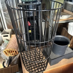 かご　黒の画像