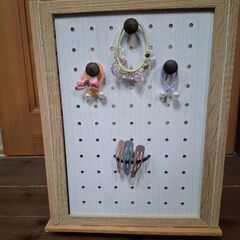 手作りのお店風アクセサリーディスプレイ　回転式の画像