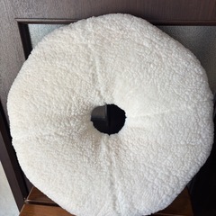  ドーナツ座布団
の画像