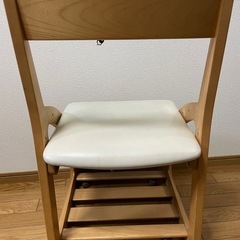 ヤリモク　姿勢良く座れる椅子の画像