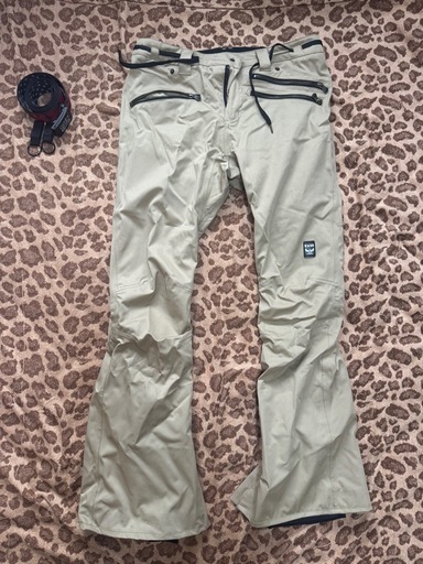 ブランド:OGASAKA含むスノーボード用品一式(小物類含む10点)