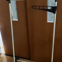 ハンガーラックの画像