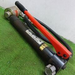 泉精器 R14E-F 油圧ヘッド分離式工具ポンプ部【野田愛宕店】【店頭取引限定】【中古】管理番号：IT7RAWMJLG2Uの画像