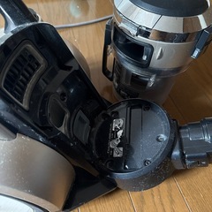 TOSHIBA サイクロン掃除機の画像