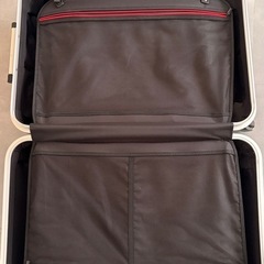 スーツケースの画像