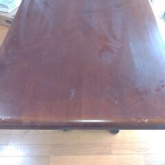 重厚感のあるテーブルですの画像