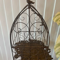 鉄製のアンティーク鳥かごの画像