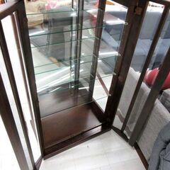 大雪木工 キュリオ コレクションボード 幅 約74cm ガラス製 飾り棚 キャビネット コレクションケーズ 木工家具 収納家具 苫小牧西店の画像