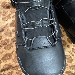 ※11/9中対応で値引きあり！ブランド:OGASAKA含むスノーボード用品一式(小物類含む10点)の画像