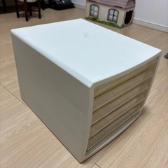 書類収納棚の画像