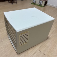 書類収納棚の画像