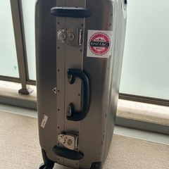 (決まりました) スーツケースの画像